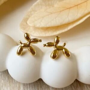 Goldtone Balloon Dog Studs